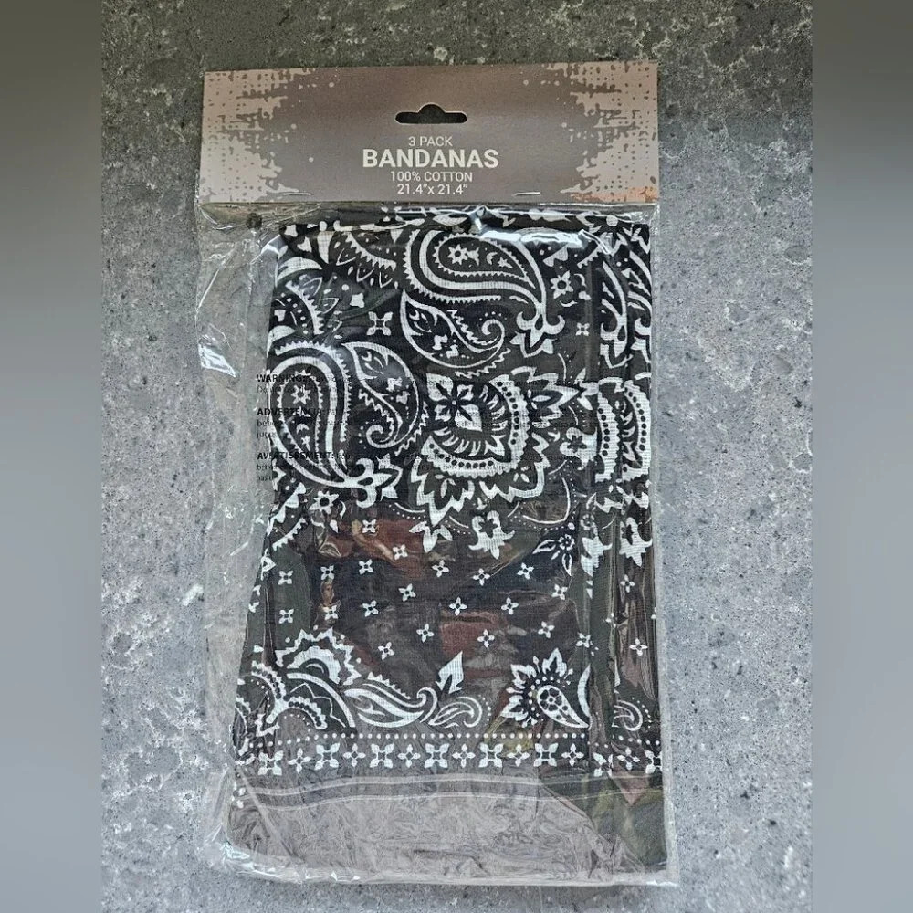 3 Pack of  Black and White Bandanas